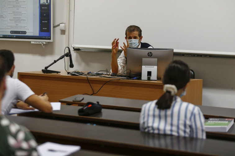 Imaginea articolului Adio, cursuri online. Studenţii de la o mare Universitate din România vor reveni fizic în amfiteatre