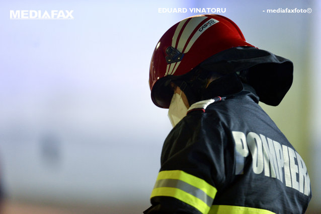 Un pompier de 47 de ani a murit în timpul unui incendiu pe A1|EpicNews