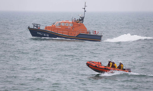 Imaginea articolului Zeci de persoane dispărute după ce o ambarcaţiune s-a scufundat în largul coastelor tunisiene
