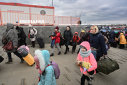 Imaginea articolului La Mariupol, ocupanţii „rusifică” şi anul şcolar: copiii, ţinuţi în bănci până la 1 septembrie


