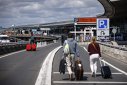 Imaginea articolului Tot mai multe probleme pe aeroporturile europene. La Paris zeci de zboruri au fost anulate