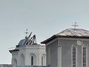 Imaginea articolului Acoperişul unei turle de biserică din judeţul Vâlcea s-a prăbuşit din cauza furtunii