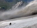 Imaginea articolului Români, italieni, germani, cehi, printre turiştii dispăruţi în urma prăbuşirii gheţarului din Italia