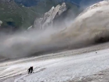 Rumeni, italiani, tedeschi, cechi tra i turisti dispersi dopo il crollo dei ghiacciai in Italia