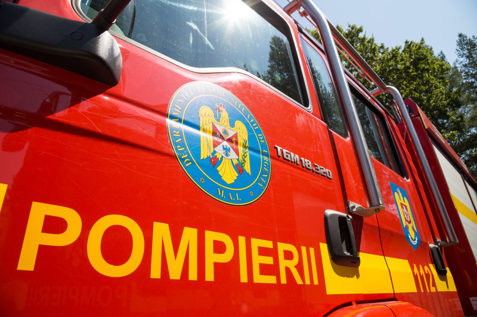 Pompierii români intervin sâmbătă în sud-vestul Franţei pentru stingerea incendiilor