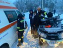 Imaginea articolului Pacient dependent de oxigen, blocat din cauza ninsorii, salvat cu o ambulanţă 4x4 
