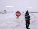 Imaginea articolului Trafic blocat în Hunedoara din cauza zăpezii căzute pe şosea 