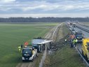 Imaginea articolului Trei români au murit, iar alţi patru au fost răniţi într-un grav accident în Slovenia. Autocarul transporta 32 de persoane spre Italia