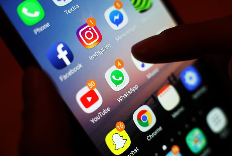 Imaginea articolului Facebook, WhatsApp, Instagram şi Reality Labs vor pierde până la 10.000 de angajaţi