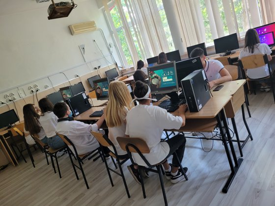 Image of the article Donation of 4,000 refurbished computers to educational institutions