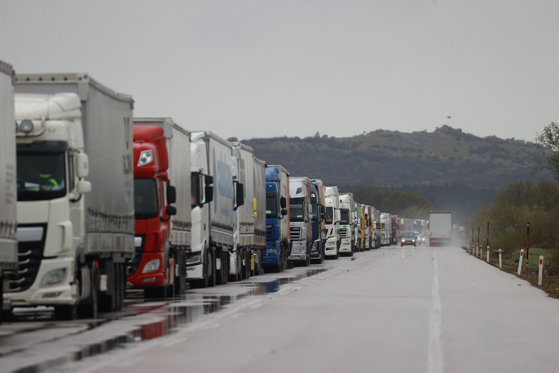 Image of the article Almost 10 hours, the waiting time for the trucks entering the country through the Negru Vodă customs