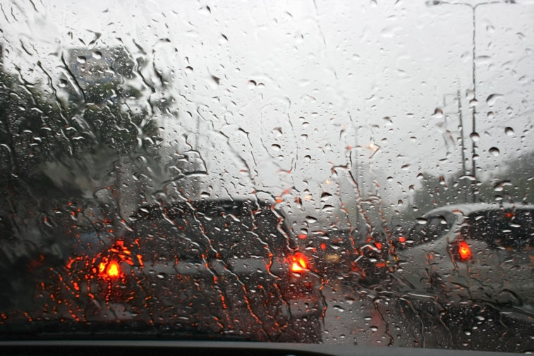 Imaginea articolului Ploaie torenţială pe A2 Bucureşti-Constanţa. Pericol de acvaplanare