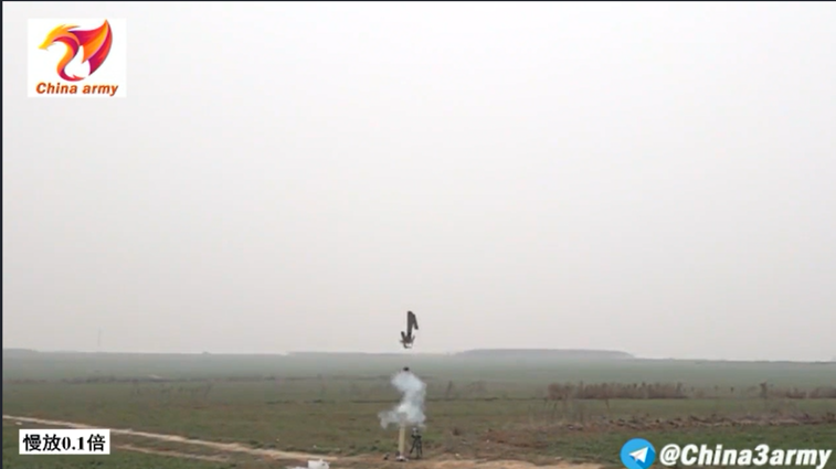 Imaginea articolului Noua dronă ucigaşă chineză poate fi folosită oriunde şi este transportabilă într-un tub

