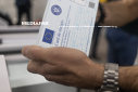 Imaginea articolului Intră banii pe cardurile pentru alimente şi mese calde. 2,4 milioane de români vor primi banii