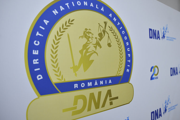 Imaginea articolului Doi inspectori AJPIS Ilfov au fost reţinuţi de DNA / DNA face percheziţii la AJPIS Ilfov, în scandalul Centrului Armonia din Voluntari, deţinut de fundaţia lui Ştefan Godei, arestat în ancheta DIICOT