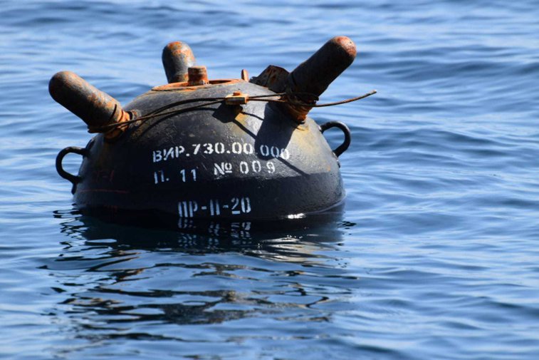 Imaginea articolului O mină marină ar fi fost descoperită în Marea Neagră în zona Costineşti. Autorităţile intervin de urgenţă