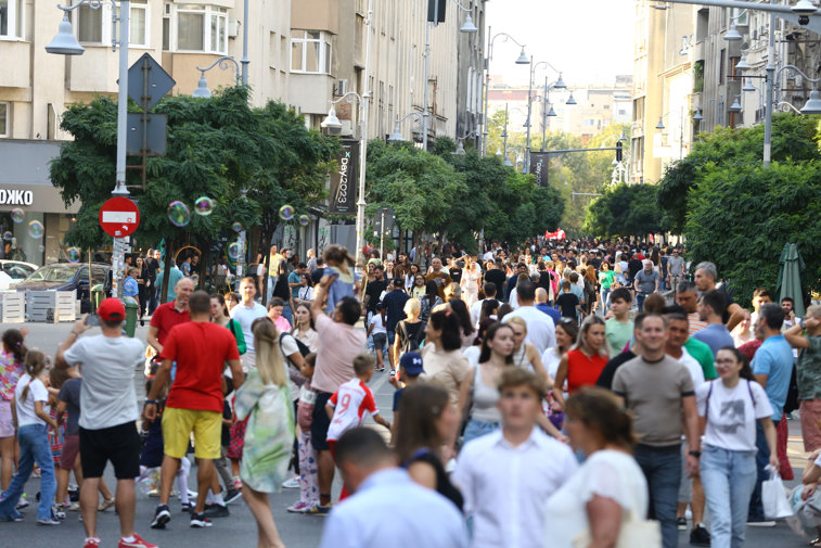 Imaginea articolului Populaţia României după domiciliu era la 1 ianuarie 2024 de 21,83 de milioane de persoane. Mediul urban a înregistrat o scădere de 1%