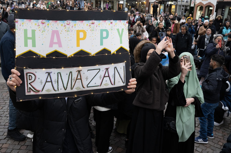 Imaginea articolului Musulmanii sărbătoresc miercuri prima din cele trei zile de Ramazan Bayram