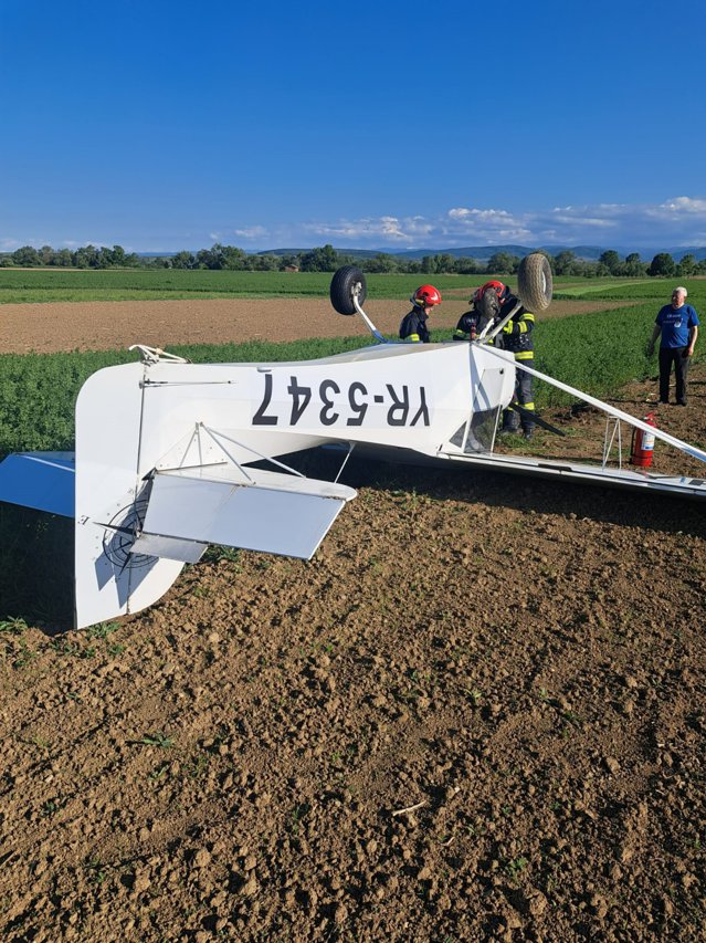 Alba: Un avion de mici dimensiuni a aterizat forţat|EpicNews