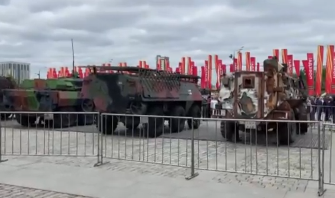 Parada Kremlinului. Rusia prezintă tancuri occidentale capturate în Ucraina