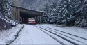 Imaginea articolului Zăpadă de peste 4 metri pe Transfăgărăşan. Drumarii intervin în zonă