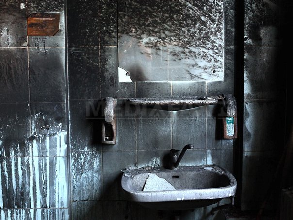 Imaginea articolului Incendiul de la Giuleşti, produs din cauza supraîncălzirii ştecherului de la aerul condiţionat