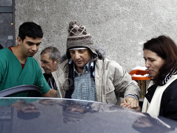 Imaginea articolului De ce s-a aruncat Adrian Sobaru de la balconul Parlamentului? Vezi aici cum îşi explică gestul