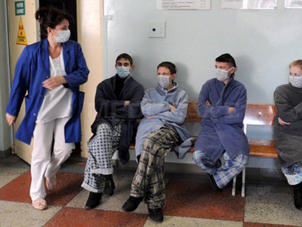 Imaginea articolului Gripa A/H1N1, confirmată la un bărbat din Hunedoara la câteva zile după moartea lui