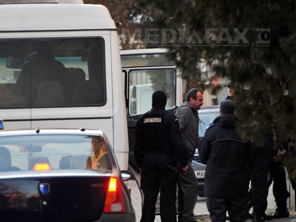 Imaginea articolului Curtea de Apel Timişoara a decis eliberarea celor 38 de persoane arestate în dosarul mitei de la vămi