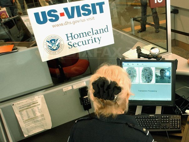 Imaginea articolului Fraude cu vize SUA pe internet! Ce mesaje false puteţi primi