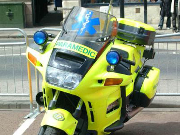Imaginea articolului Medici de urgenţă pe motociclete dotate cu defibrilator, echipament de resuscitare şi oxigen