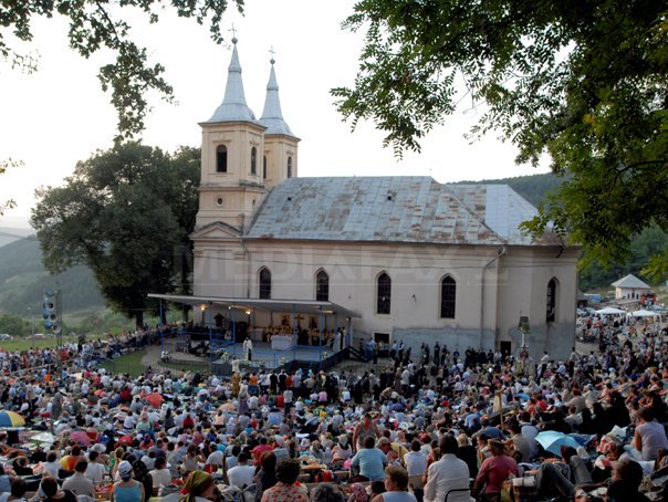 Imaginea articolului Cluj: Zeci de mii de persoane sunt aşteptate la Mănăstirea Nicula, de Sfânta Maria