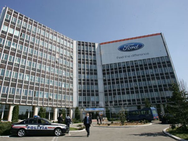 Imaginea articolului Un angajat al Ford România a murit după ce s-a mutilat cu un cutter în toaleta fabricii