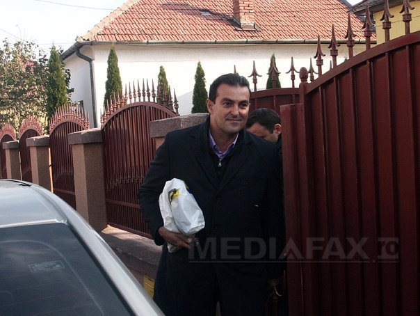 Imaginea articolului Avocatul lui Mureşan spune că Aspazia Droniuc susţine că i-a dat mită primarului Apostu 49.000 euro