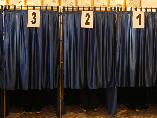 Imaginea articolului REFERENDUM 2012: Peste 7.700 de persoane n-ar fi trebuit incluse pe listele electorale din Mehedinţi