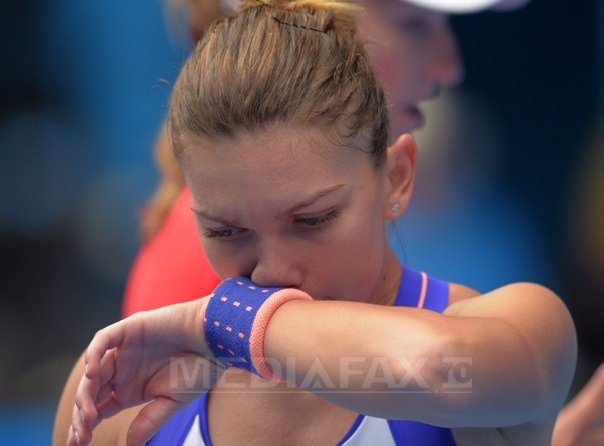Imaginea articolului Simona Halep, ELIMINATĂ în sferturi la Australian Open. Românca, învinsă de Ekaterina Makarova cu 6-4, 6-0