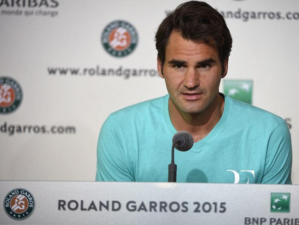 Imaginea articolului Federer i-a criticat pe organizatorii French Open după ce un fan a intrat pe teren