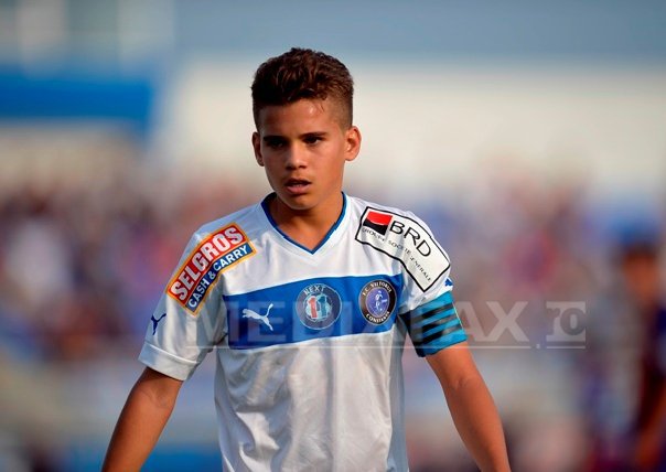 Imaginea articolului Hagi spune că fiul său, Ianis, poate fi titular la FC Viitorul în sezonul următor