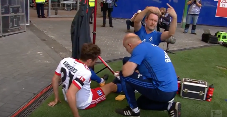 Imaginea articolului VIDEO | Un celebru fotbalist s-a accidentat grav la genunchi sărind de bucurie după ce a dat un gol: "Diagnosticul este un mare şoc pentru noi, o lovitură dură"