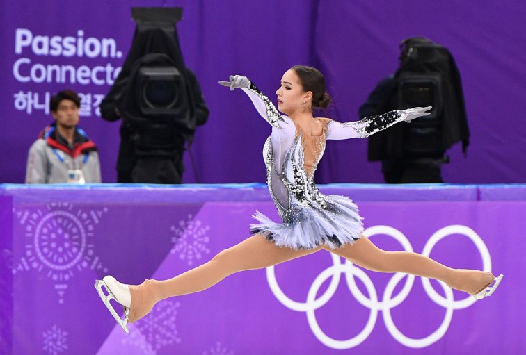 Imaginea articolului Jocurile Olimpice: Noua regină a patinajului este Alina Zagitova, o sportivă în vârstă de 15 ani, care a câştigat astfel primul aur pentru delegaţia Rusiei