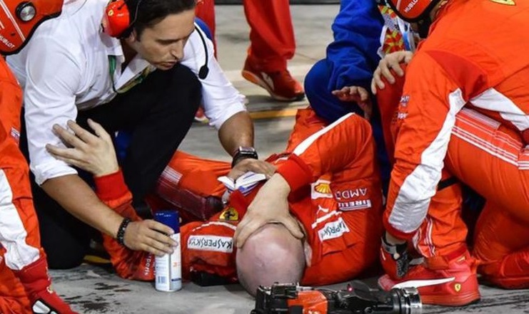 Imaginea articolului Incident grav în Marele Premiu al Bahreinului. Verdictul medicilor în cazul mecanicului accidentat de Kimi Raikkonen. VIDEO cu momentul îngrozitor de la boxele Ferrari