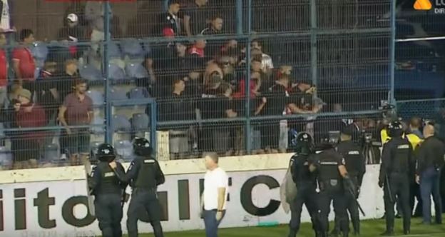 Imaginea articolului Sancţiuni după incidentele de la meciul Viitorul - Dinamo: Şase suporteri nu mai pot intra pe stadioane timp de un an | VIDEO