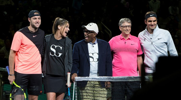Imaginea articolului Bill Gates va face pereche cu Roger Federer pentru un meci demonstrativ de tenis