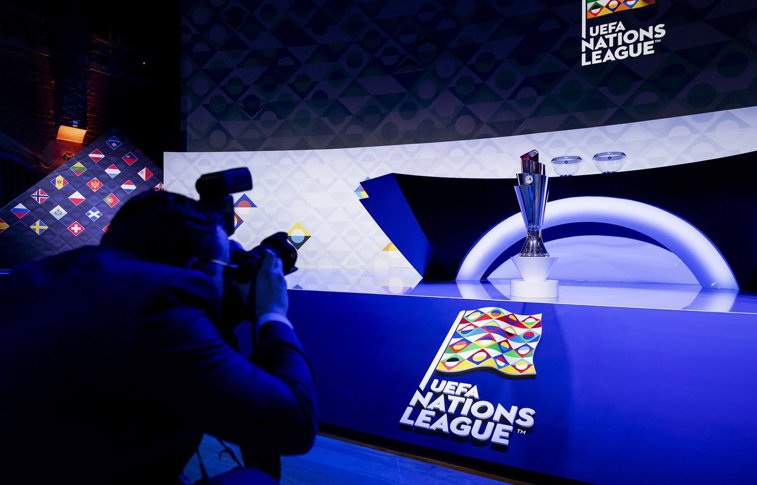 Imaginea articolului UEFA schimbă regula ofsaidului 