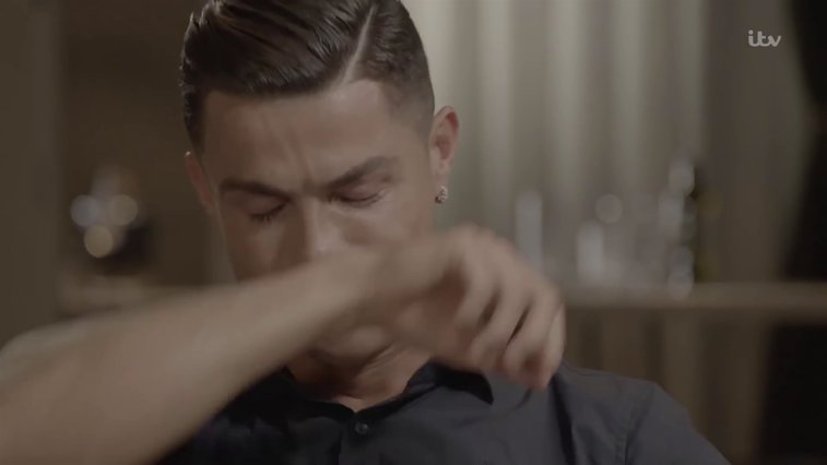 Imaginea articolului Jose Mourinho l-a făcut să plângă pe Cristiano Ronaldo: "Are reacţii dure, nu-l interesează cu cine vorbeşte" 