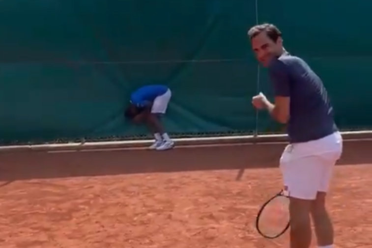 Imaginea articolului VIDEO Roger Federer, lovitură sub centură la antrenament. Pregătiri pentru Roland Garros cu Gael Monfils şi Elina Svitolina