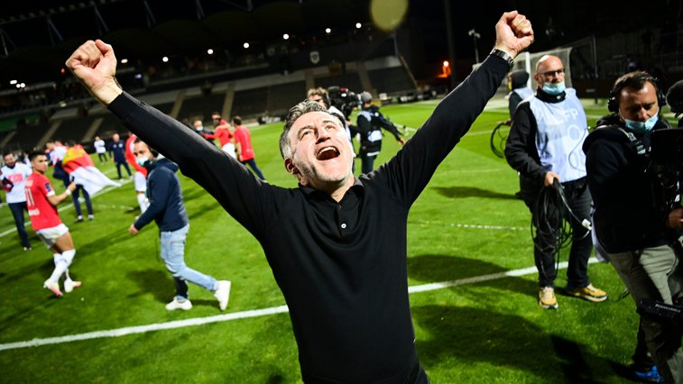 Imaginea articolului Lille, noua campioană a Franţei. Mii de fani au ieşit în stradă şi au celebrat câştigul până dimineaţă VIDEO