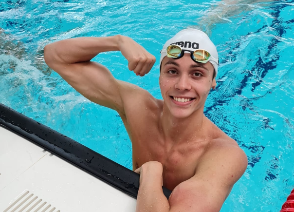 Imaginea articolului David Popovici  s-a retras din finala probei de 400 de metri liber de la Campionatul European de înot  de la Roma