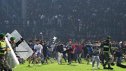 Imaginea articolului Cel puţin 129 de morţi după o revoltă în timpul unui meci de fotbal în Indonezia