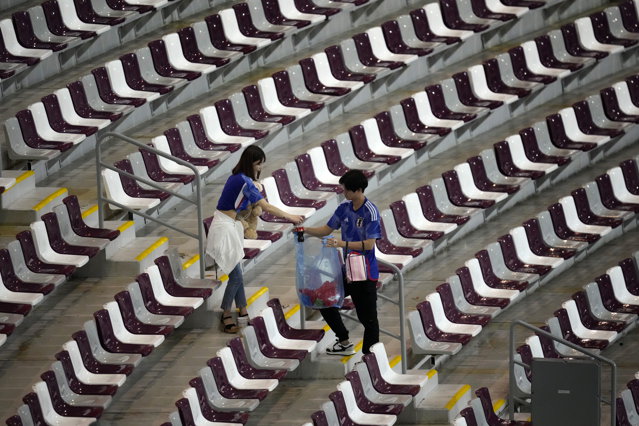 Suporterii japonezi nu se dezmint: au făcut curat şi pe stadionul din Doha|EpicNews